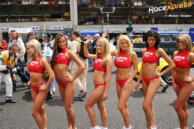 Babes 24 Hours of Le Mans! Hawaiian Tropic Promo girls