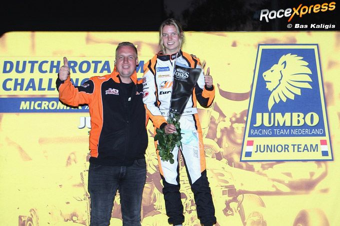 Emely de Heus en Jeffrey Groothuis teambaas JJ Racing op podium