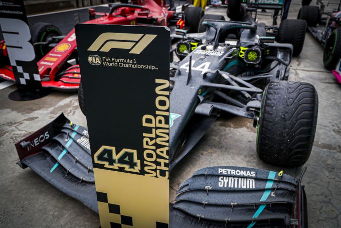 Mercedes_F1_world_champion_2020