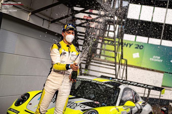 Loek Hartog is de nieuwe kampioen in de Porsche Carrera Cup Benelux