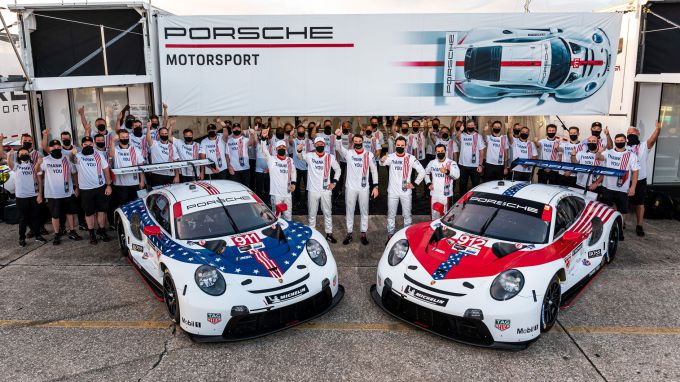 USA_Porsche_team_thank_you_and_farewell