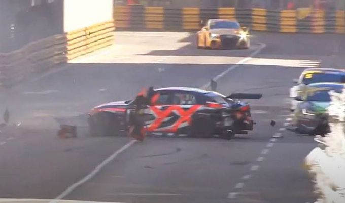 VIDEO crash 2020 Macau Grand Prix: klein tikje Rob Huff met grote gevolgen Ma Qing Hua