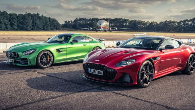 Aston-Martin-DBS-Superleggera-vs-Mercedes-AMG-GT-R-RaceXpress