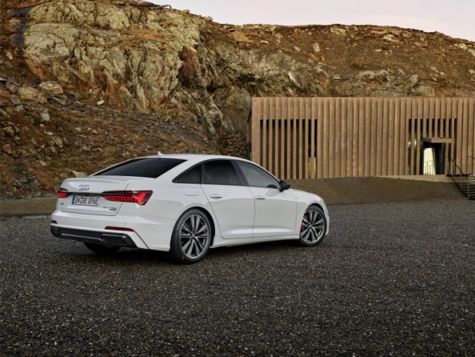 Audi breidt gamma A6 en A7 Sportback uit met mild-hybride en plug-in hybride benzinemotoren