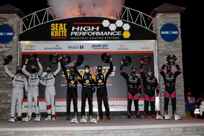 12 Hours Sebring 2021 winnaars podium