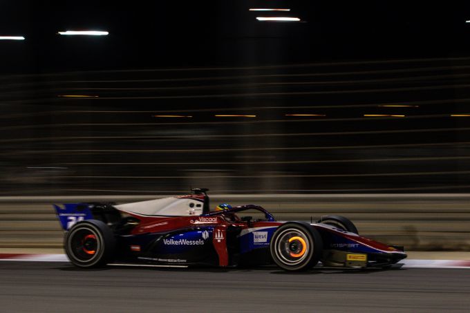 Gemengde gevoelens voor Bent Viscaal bij debuut in de Formule 2 
