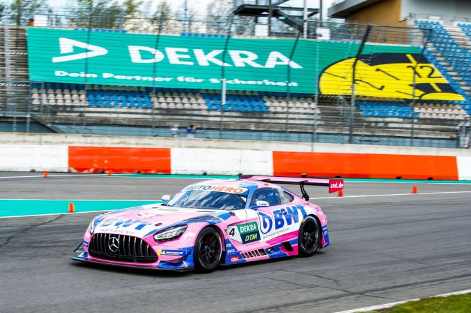 Snelste_van_de_dag_opnieuw_Maximilian_GYtz_GER_Mercedes-AMG_Mercedes-AMG_Team_HRT