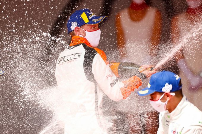 GP Elite Porsche Mobil 1 Supercup Monaco Larry ten Voorde champagne