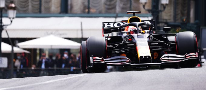 Scheur vreugde bewonderen Wat heeft Max Verstappen te zeggen over de rivaliteit met Lewis Hamilton? |  RaceXpress