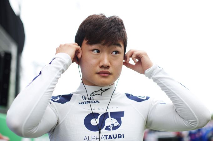 Yuki Tsunoda F1 Alpha Tauri portret