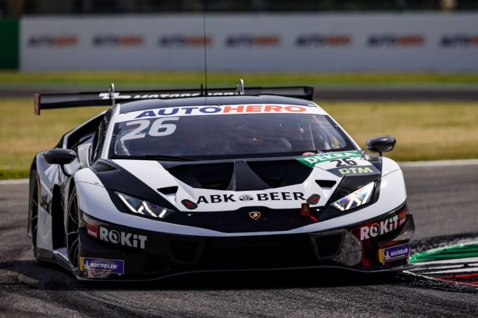 Esmee_Hawkey_GBR_Lamborghini_T3_Motorsport