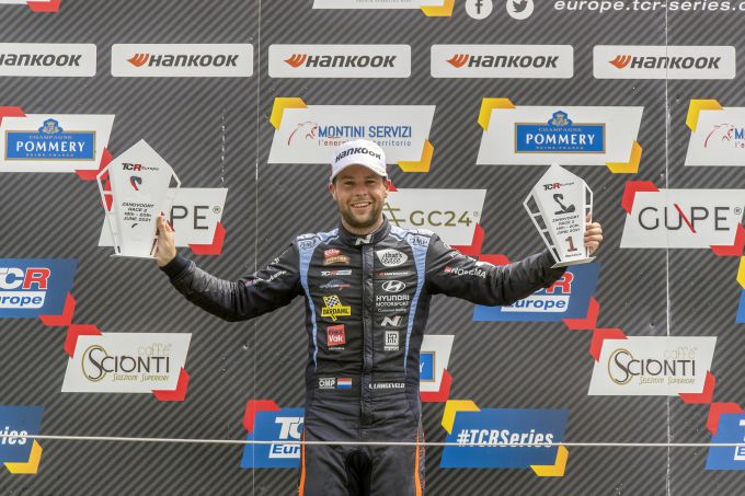 Langeveld slaat toe op Circuit Zandvoort met podiumplaats!