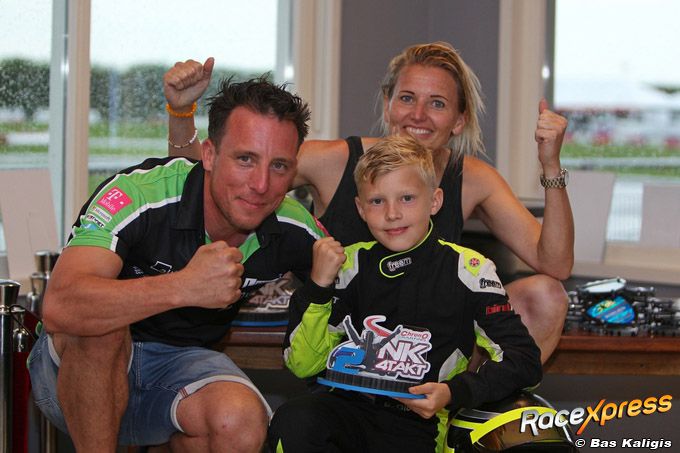 Blije gezichten Donato Giovine sterk naar podium op NK karting