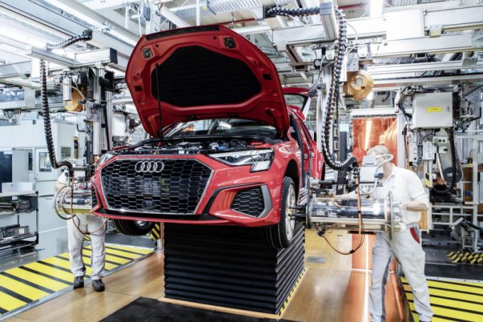 Audi’s merkslogan ‘Voorsprong door Techniek’ wordt 50 - 5