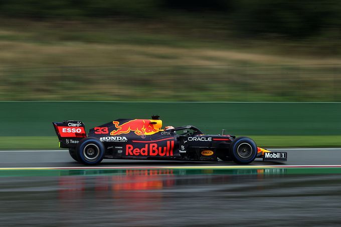 Grote Prijs Formule 1 gewonnen door Max Verstappen F1 Grand Prix van Belgi regen