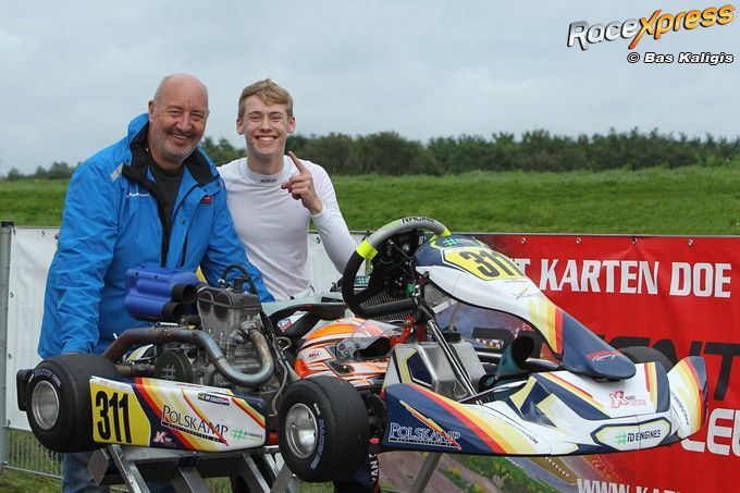 Blije gezichten! Gianni van de Craats wint overtuigend in Assen