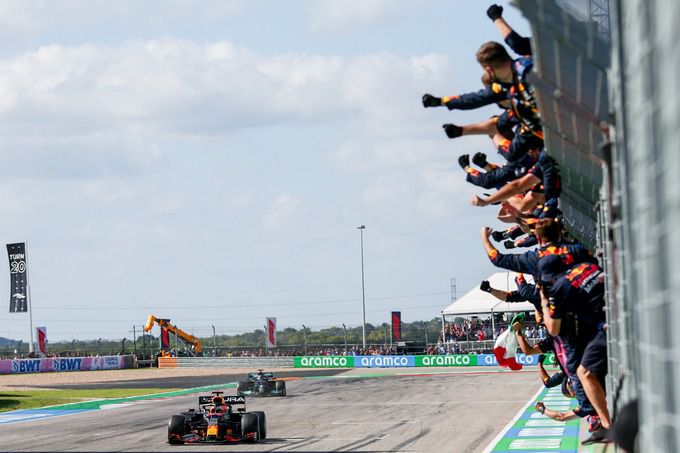 Zege Max Verstappen in Grand Prix van de Verenigde Staten 