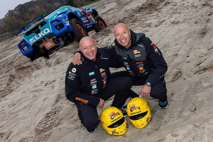 Dakar Rally 2022 Tim en Tom Coronel in de Century CR6 met 7.0 Chevrolet V8-motor