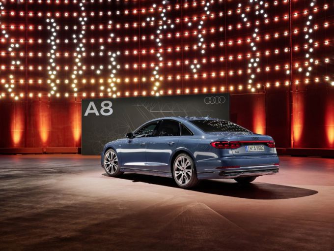 Vernieuwde Audi A8: representatieve looks en innovatieve technologieën in het topsegment
