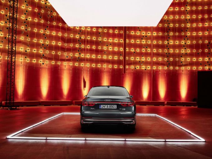 Vernieuwde Audi A8: representatieve looks en innovatieve technologieën in het topsegment