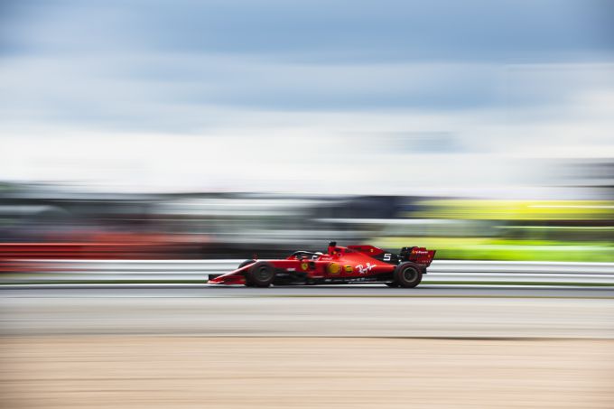 Ferrari_motor_sneller_dan_de_rest