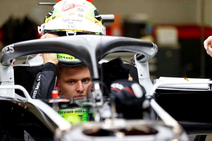 Mick_Schumacher_seat_fit F1 Haas