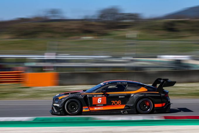 Nr6_BoDa_by_Bas_Koeten_Racing_Bentley_Continental_GT3