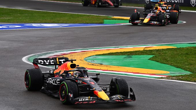 zeven kans markeerstift UITSLAG: Max Verstappen wint Grand Prix van Emilia-Romagna | RaceXpress