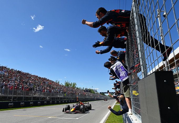 Max Verstappen wint in Canada