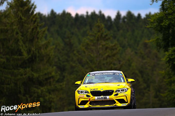 TKS Motorsportpakt overwinning in de BMW M2 C2 klasse