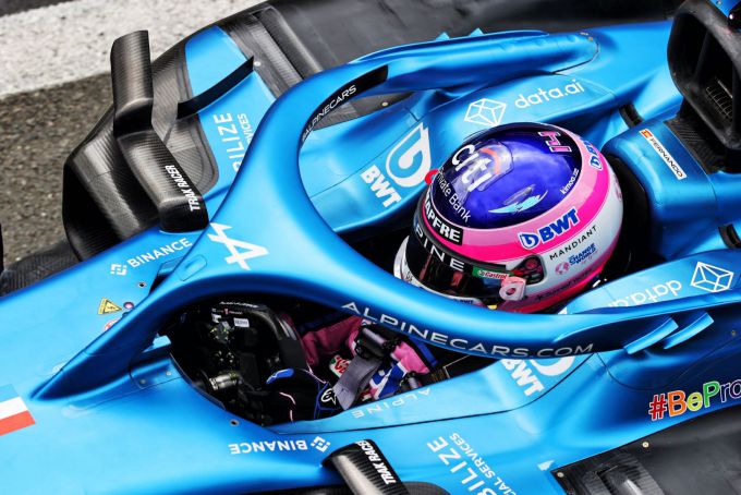 Fernando_Alonso__Silverstone_cockpit