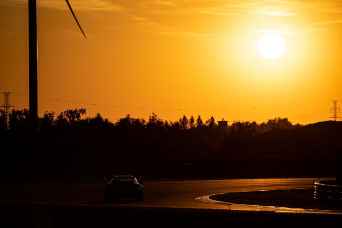 24H_Zolder_2022_1_zonsondergang Porsche