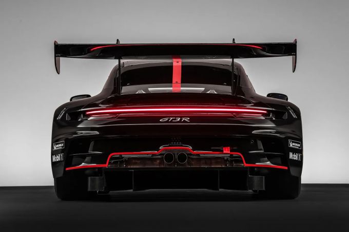 Porsche onthult 2023 911 GT3 R 8