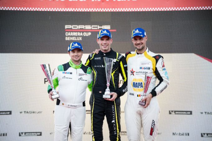 Harry_King_is_kampioen_in_de_Porsche_Carrera_Cup_Benelux podium