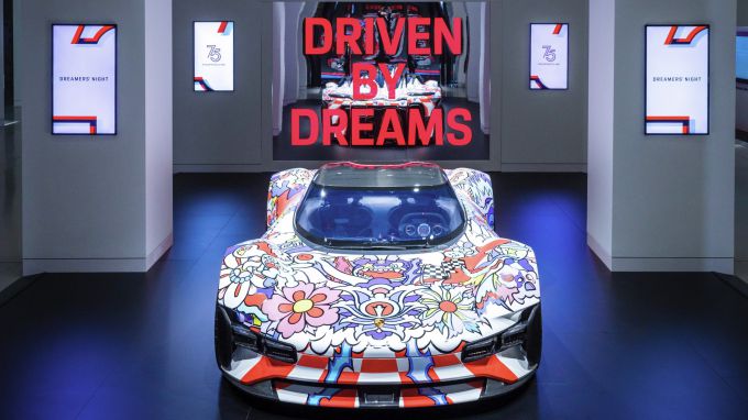 Porsche_Driven_by_dreams_1