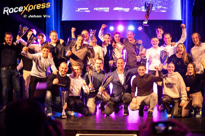 Huldiging BMW M2 CS Racing Cup Benelux kampioenen seizoen 2022