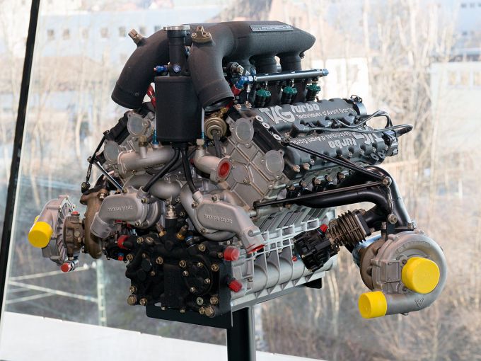 McLaren_A_TAG_F1_engine_on_display_at_the_Porsche_Museum_in_Stuttgart