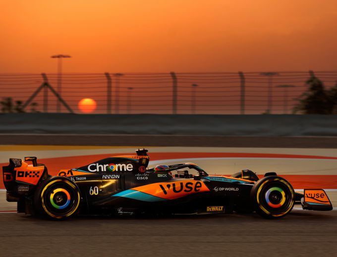 McLaren F1 Bahrain sunset