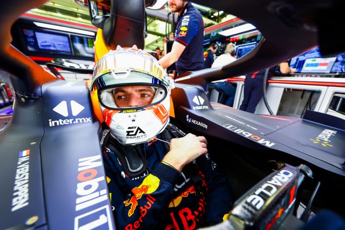 FOTO'S: Max Verstappen niet op de verwachtte eerste plek, Bull zoekt juiste | RaceXpress
