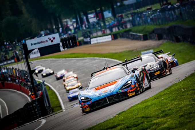 Fanatec GT Europe Sprint Cup Brands Hatch McLaren