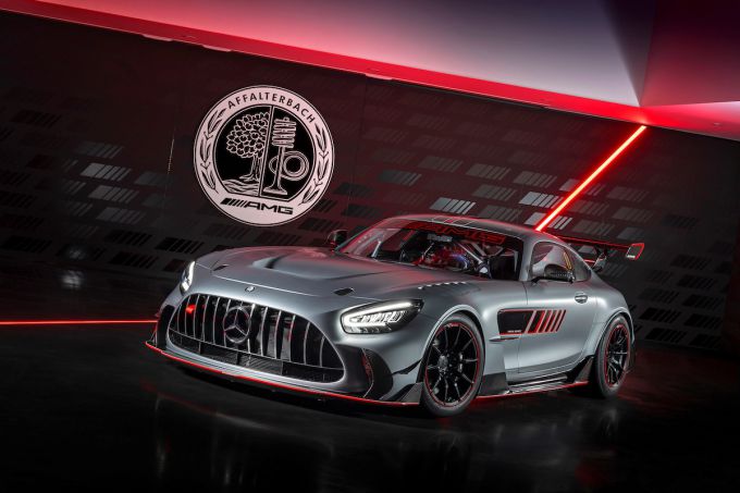 Mercedes-AMG_GT2