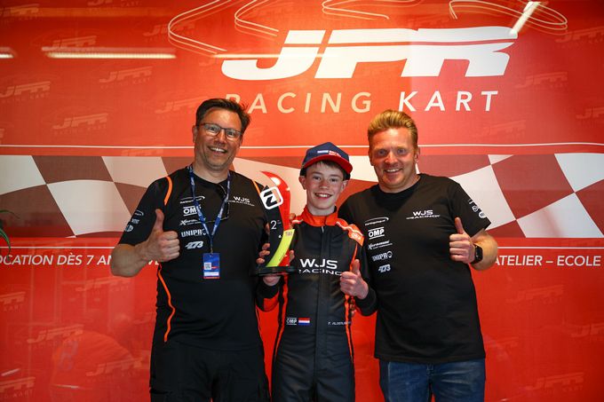 Tom Alderliesten met vader en teambaas WJS Racing