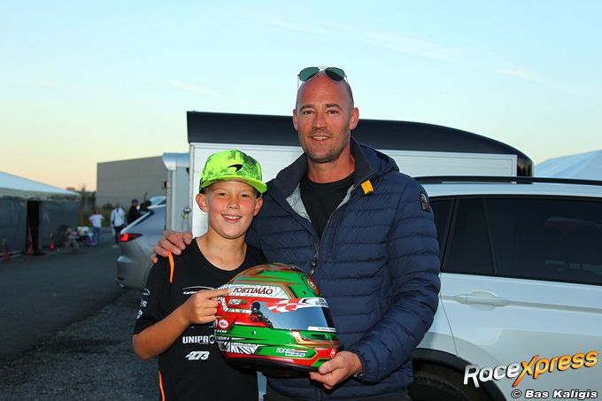 Dani en Daniel Boers speciale helm voor WK in Portugal