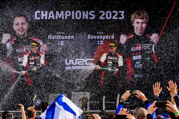 Central European Rally Rovanpera podium viering WRC titel champagne