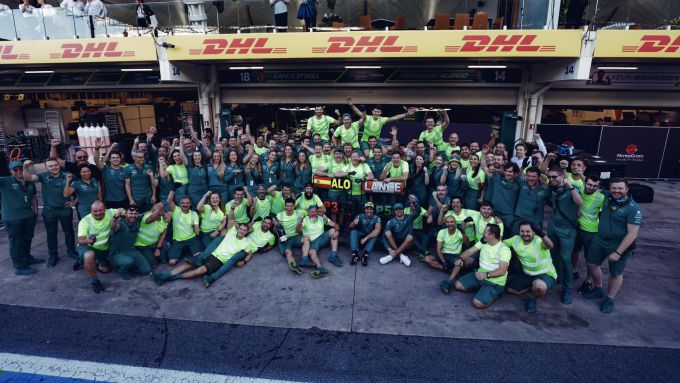 Aston_Martin_P3_en_P5_GP_Brazilie