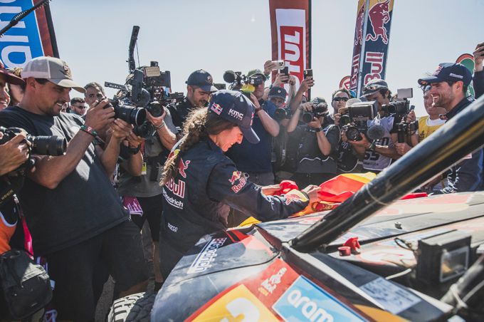 Cristina Gutirrez schrijft geschiedenis met Dakar Rally-overwinning