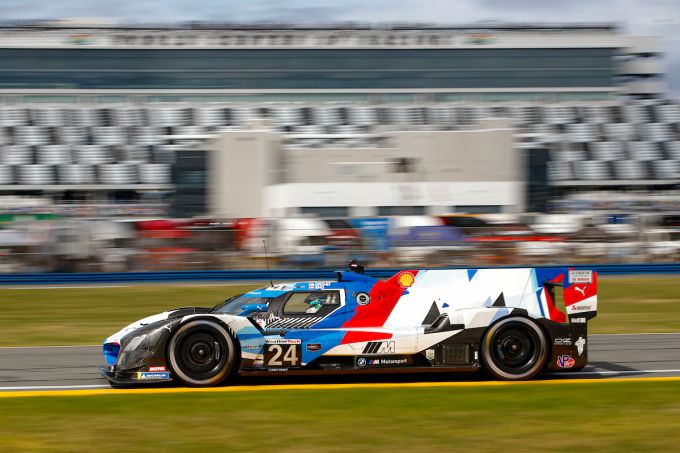 #24: BMW M Team RLL, BMW M Hybrid V8, GTP: Jesse Krohn, Philipp Eng, Augusto Farfus, Dries Vanthoor