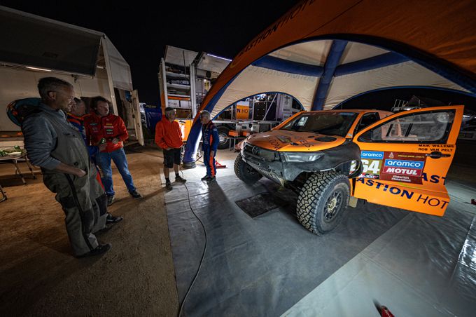 Maik Willems met vertrouwen door langste etappe Dakar Rally