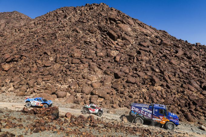 Tim en Tom Coronel in de Dakar Rally