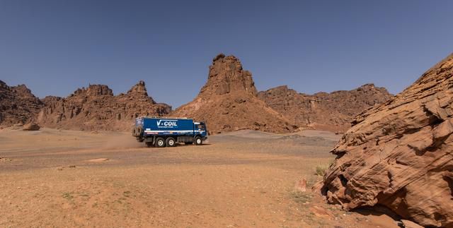 Vlkel Dakar Team Mercedes-Benz NG 2636 6x6 trucks